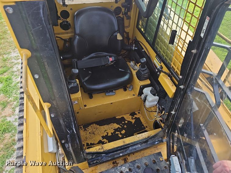 image for item EJ5706 2015 Rayco C100R mulcher