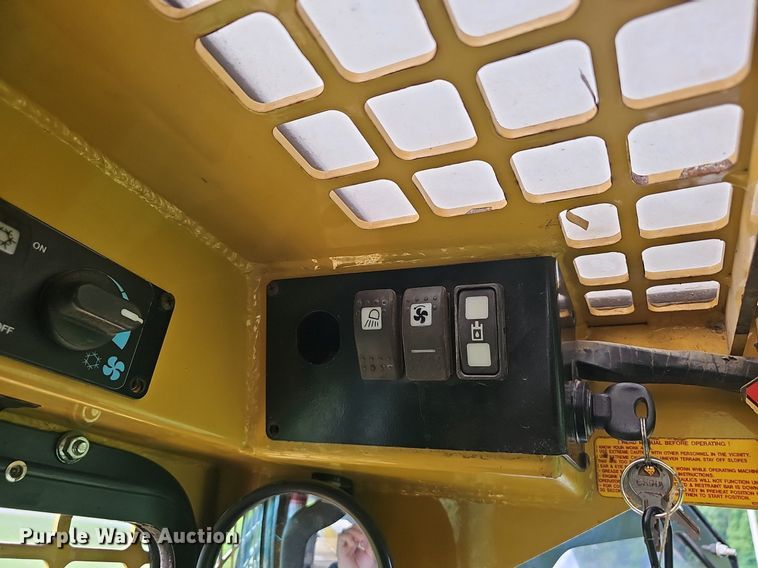 image for item EJ5706 2015 Rayco C100R mulcher