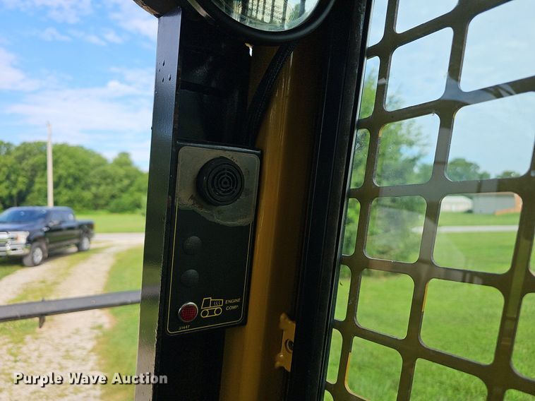 image for item EJ5706 2015 Rayco C100R mulcher