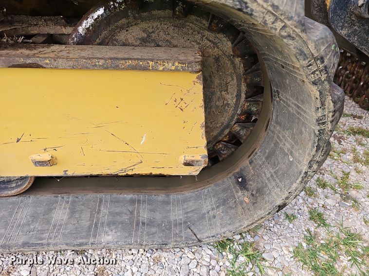 image for item EJ5706 2015 Rayco C100R mulcher