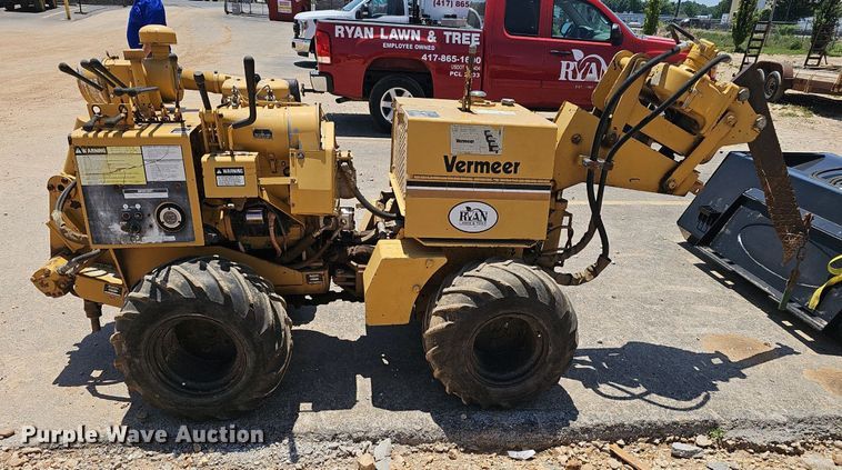 image for item EJ5717 2001 Vermeer LM35 trencher