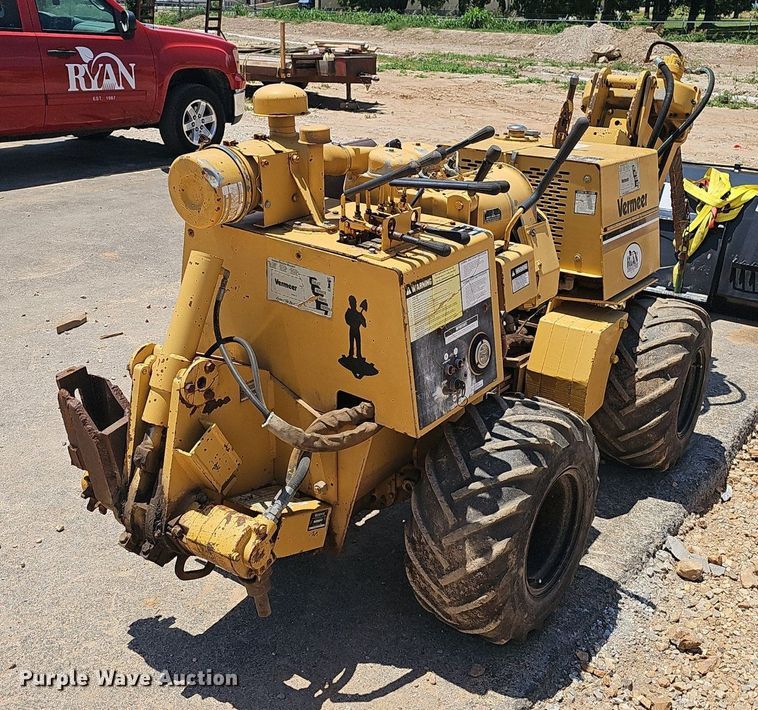 image for item EJ5717 2001 Vermeer LM35 trencher