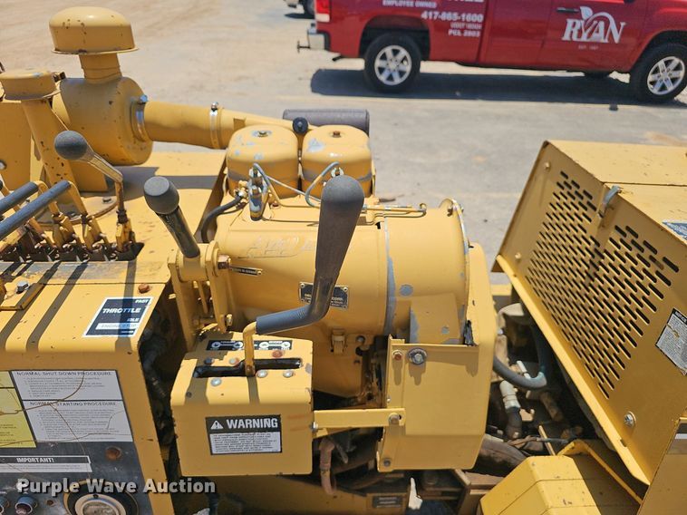 image for item EJ5717 2001 Vermeer LM35 trencher