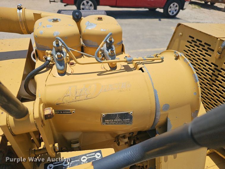 image for item EJ5717 2001 Vermeer LM35 trencher