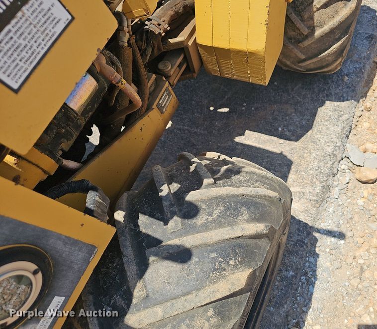 image for item EJ5717 2001 Vermeer LM35 trencher