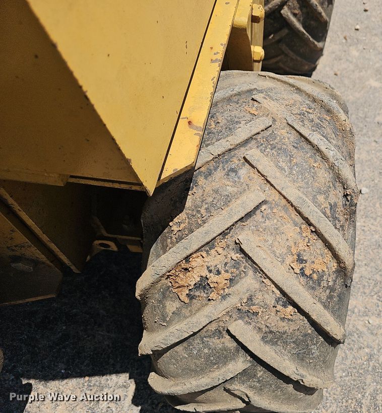 image for item EJ5717 2001 Vermeer LM35 trencher