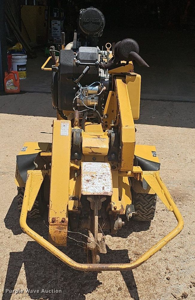 image for item EJ5718 2007 Vermeer  SC252 stump grinder