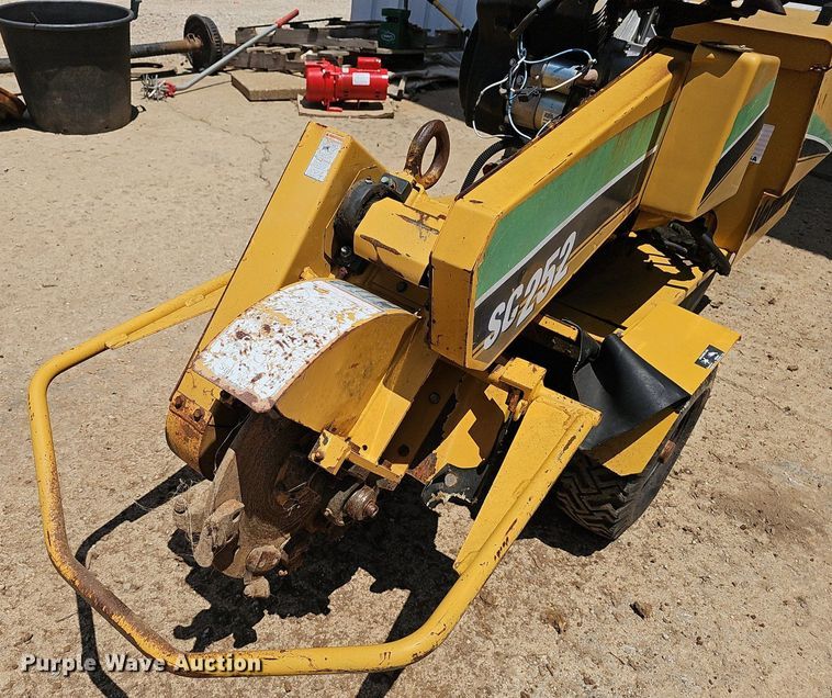 image for item EJ5718 2007 Vermeer  SC252 stump grinder