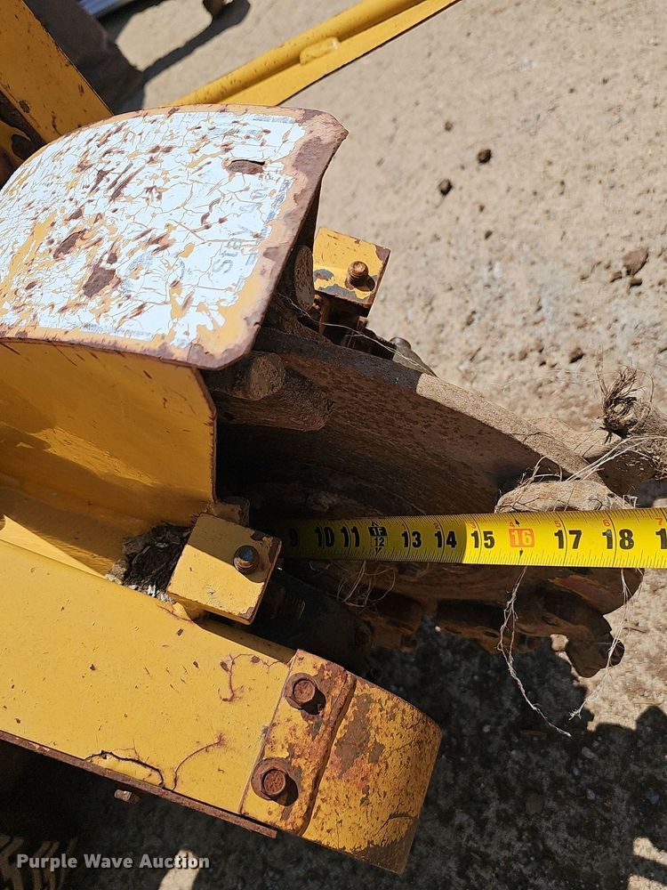 image for item EJ5718 2007 Vermeer  SC252 stump grinder