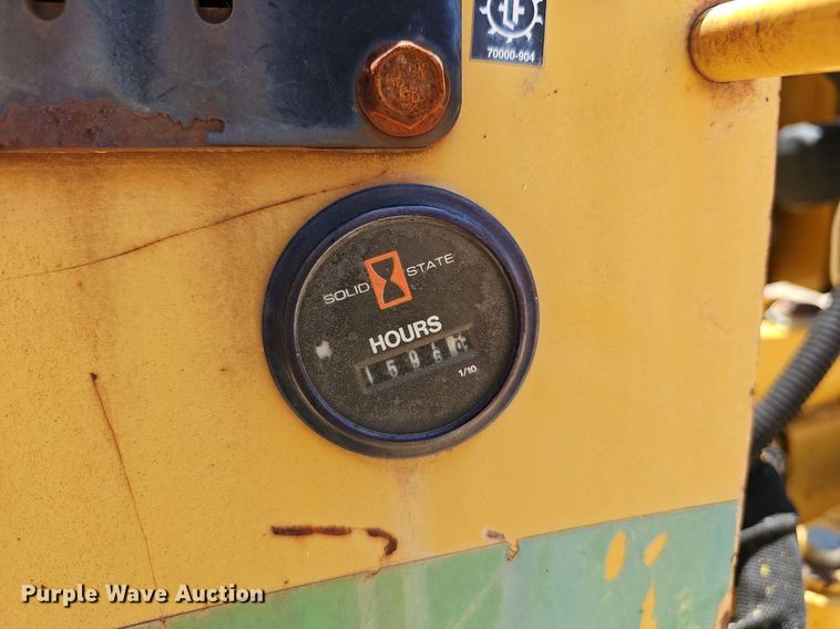 image for item EJ5718 2007 Vermeer  SC252 stump grinder