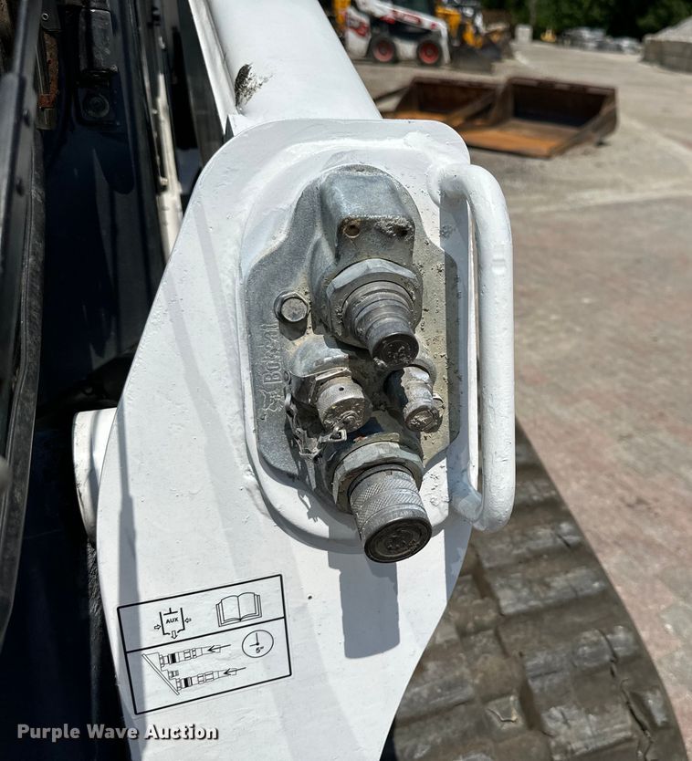 image for item EJ6939 2018 Bobcat  T650 tracked skid steer loader