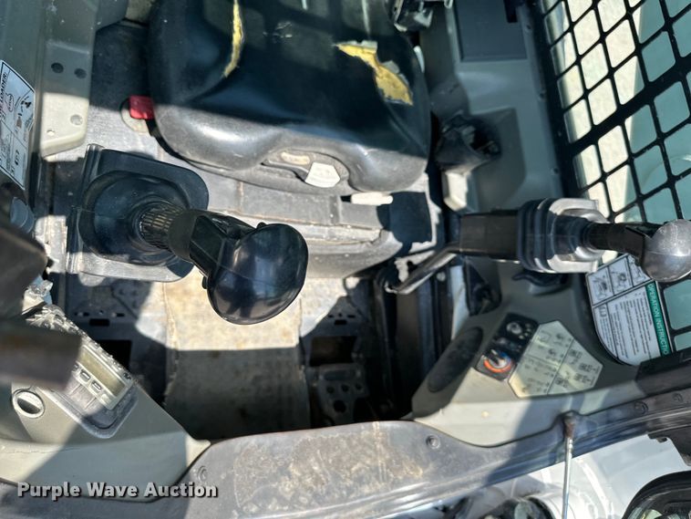 image for item EJ6939 2018 Bobcat  T650 tracked skid steer loader