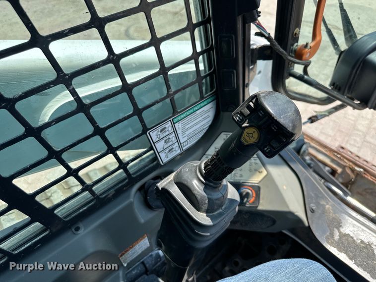 image for item EJ6939 2018 Bobcat  T650 tracked skid steer loader