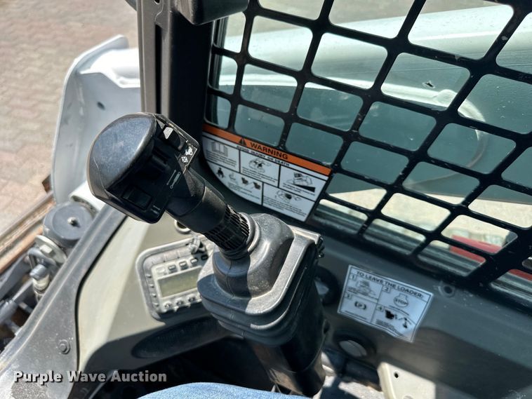 image for item EJ6939 2018 Bobcat  T650 tracked skid steer loader