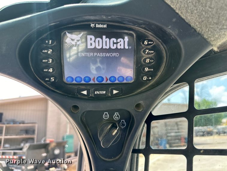 image for item EJ6939 2018 Bobcat  T650 tracked skid steer loader