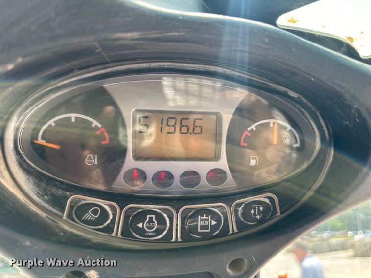 image for item EJ6939 2018 Bobcat  T650 tracked skid steer loader