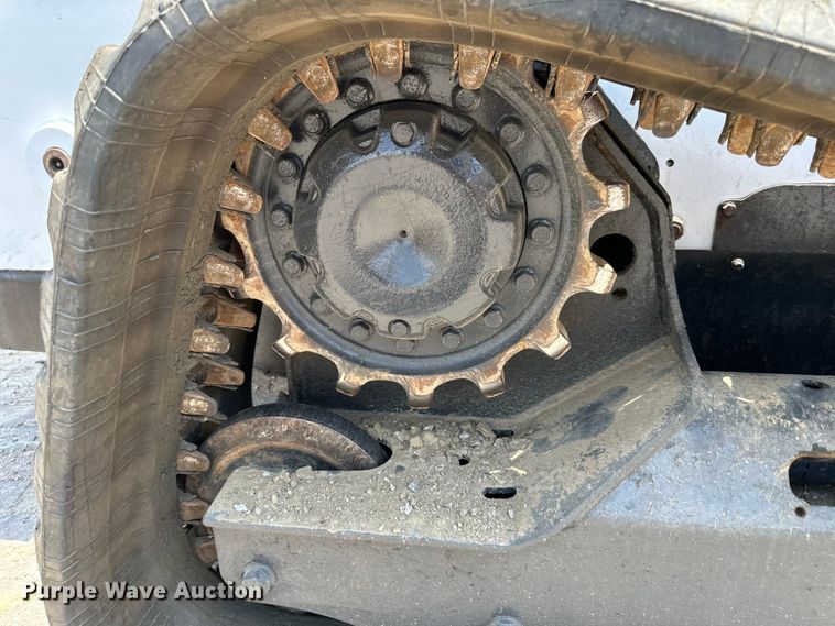 image for item EJ6939 2018 Bobcat  T650 tracked skid steer loader