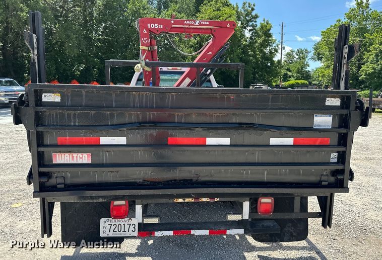 image for item EJ6959 2011 Ford F550 Super Duty SuperCab flatbed truck