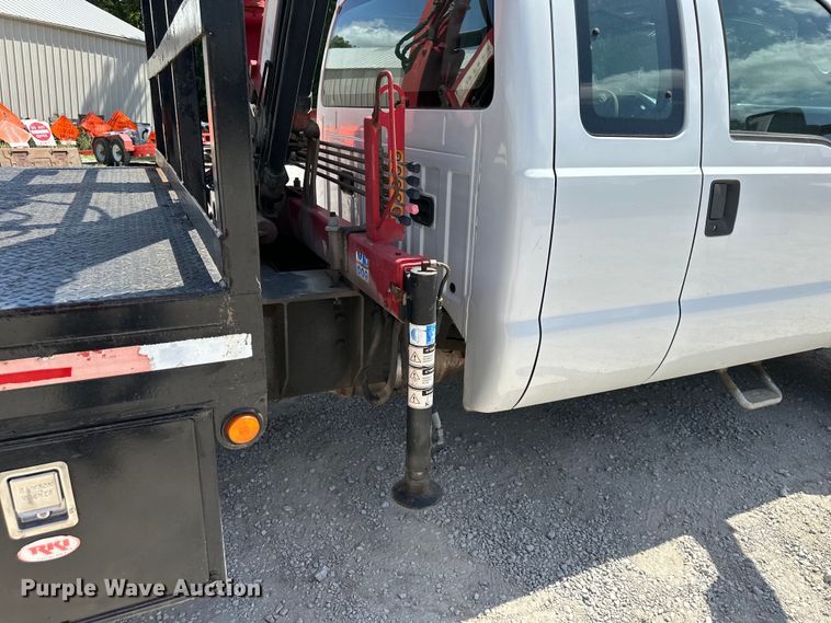 image for item EJ6959 2011 Ford F550 Super Duty SuperCab flatbed truck