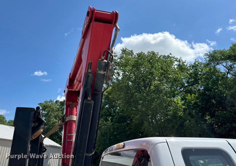 image for item EJ6959 2011 Ford F550 Super Duty SuperCab flatbed truck