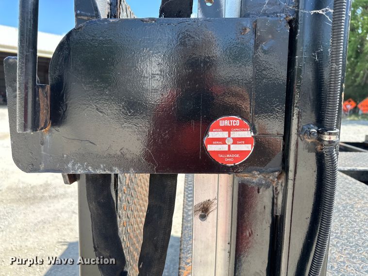 image for item EJ6959 2011 Ford F550 Super Duty SuperCab flatbed truck