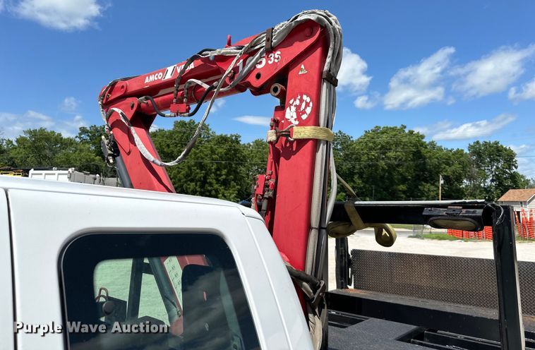 image for item EJ6959 2011 Ford F550 Super Duty SuperCab flatbed truck