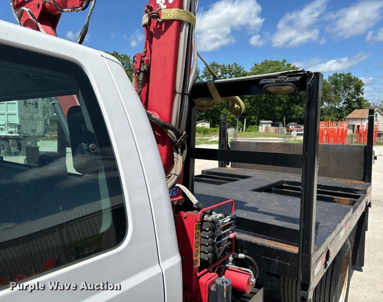 image for item EJ6959 2011 Ford F550 Super Duty SuperCab flatbed truck