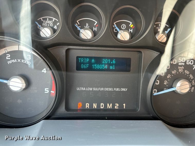 image for item EJ6959 2011 Ford F550 Super Duty SuperCab flatbed truck