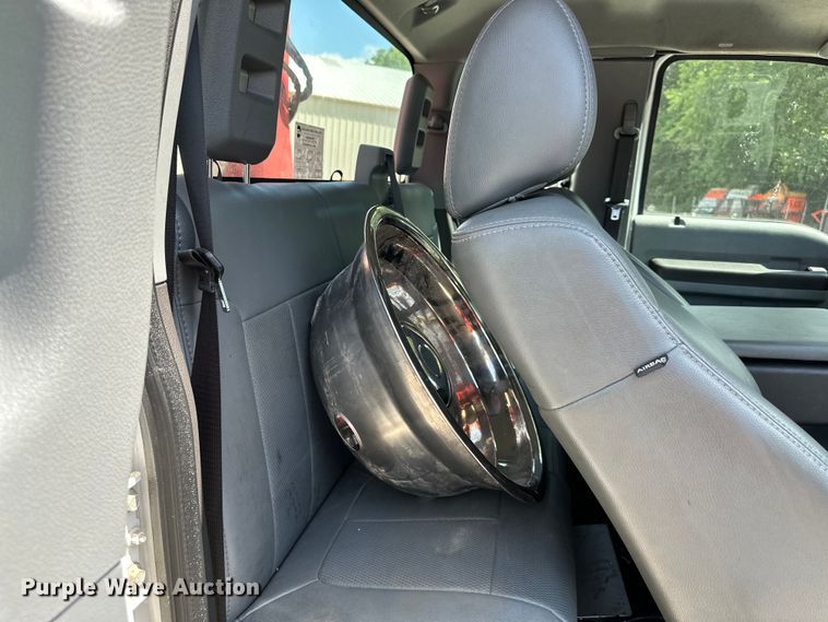 image for item EJ6959 2011 Ford F550 Super Duty SuperCab flatbed truck