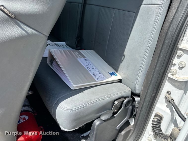 image for item EJ6959 2011 Ford F550 Super Duty SuperCab flatbed truck