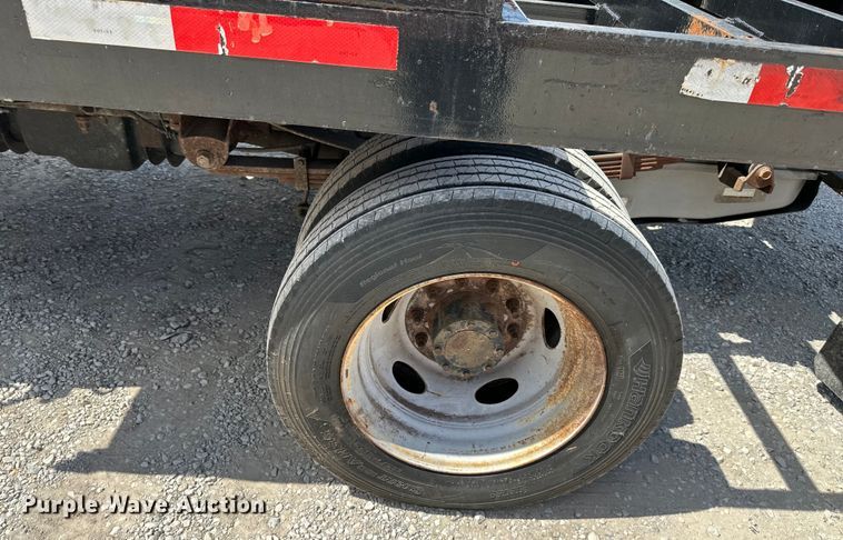 image for item EJ6959 2011 Ford F550 Super Duty SuperCab flatbed truck