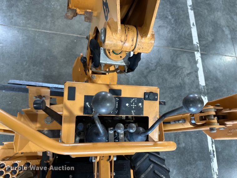 image for item EJ6967 2011 Astec RT560 trencher