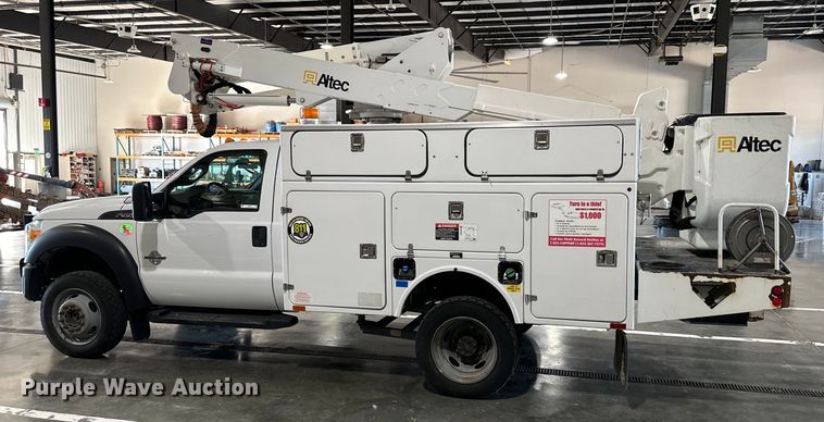 image for item EJ6968 2012 Ford F550 Super Duty bucket truck