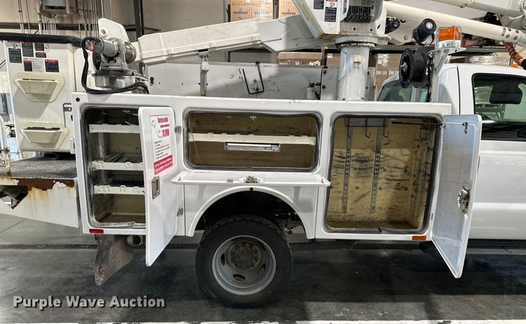 image for item EJ6968 2012 Ford F550 Super Duty bucket truck