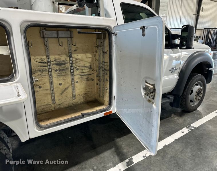 image for item EJ6968 2012 Ford F550 Super Duty bucket truck