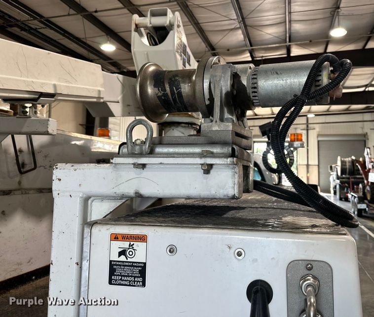 image for item EJ6968 2012 Ford F550 Super Duty bucket truck