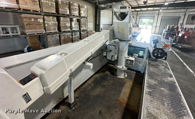 image for item EJ6968 2012 Ford F550 Super Duty bucket truck