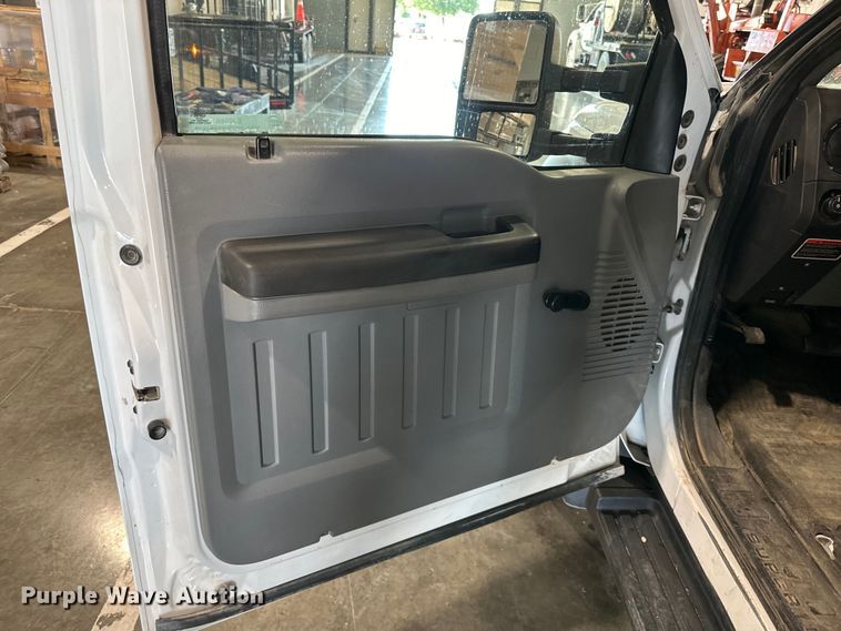 image for item EJ6968 2012 Ford F550 Super Duty bucket truck