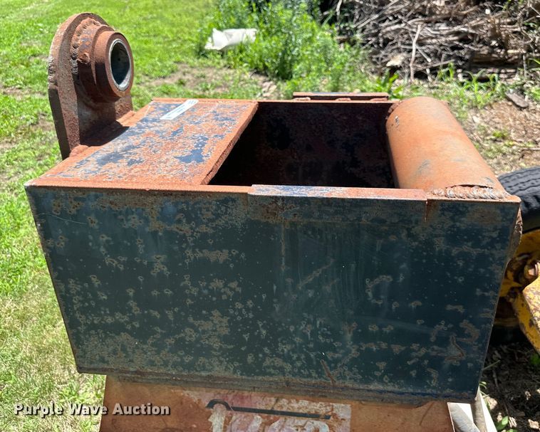 image for item EJ6969 Allied  plate compactor