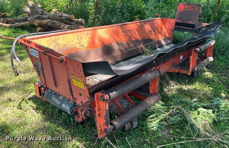 image for item EJ6974 HTC  truck bed conveyor