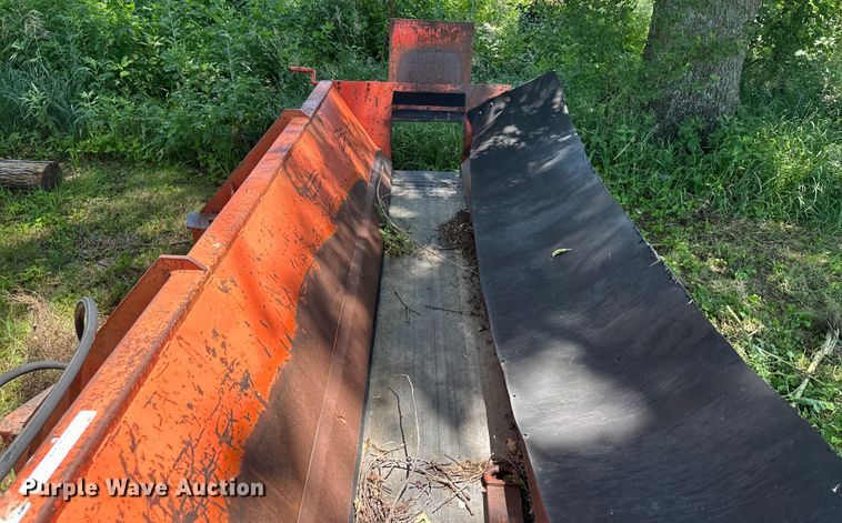 image for item EJ6974 HTC  truck bed conveyor