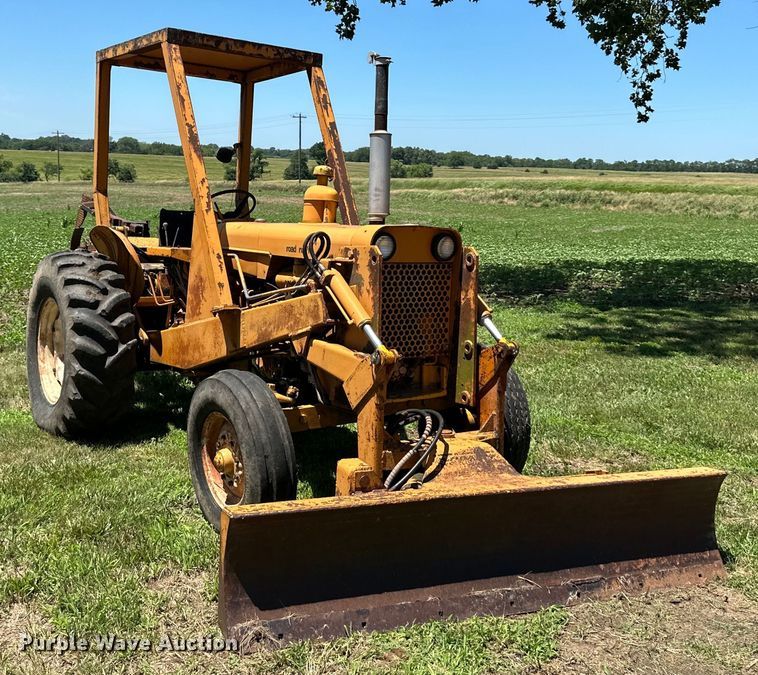 image for item EJ6975 Davis  Road Run'r  trencher