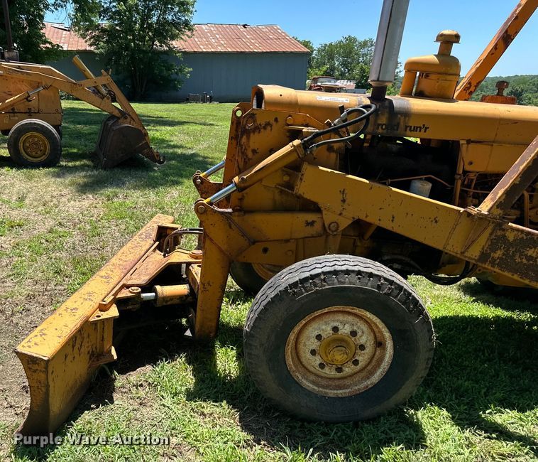 image for item EJ6975 Davis  Road Run'r  trencher