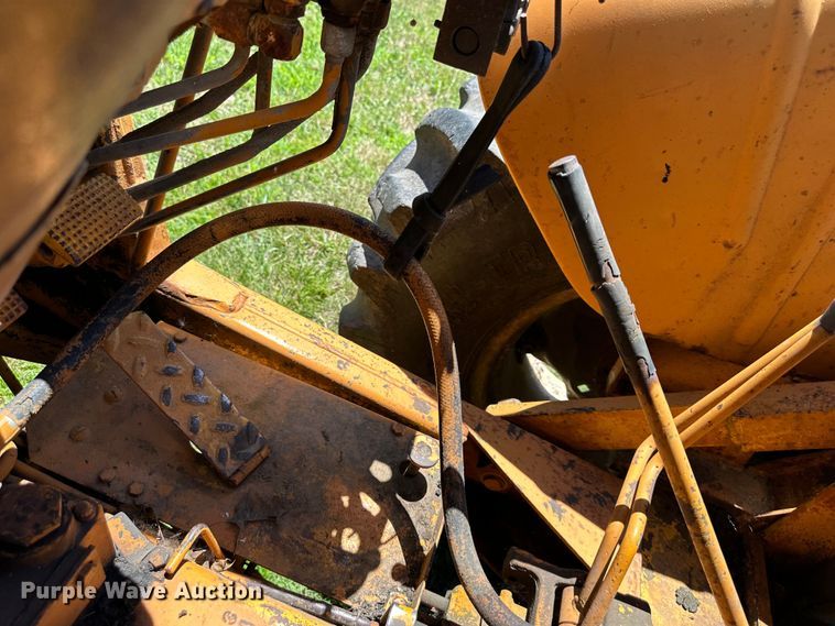 image for item EJ6975 Davis  Road Run'r  trencher