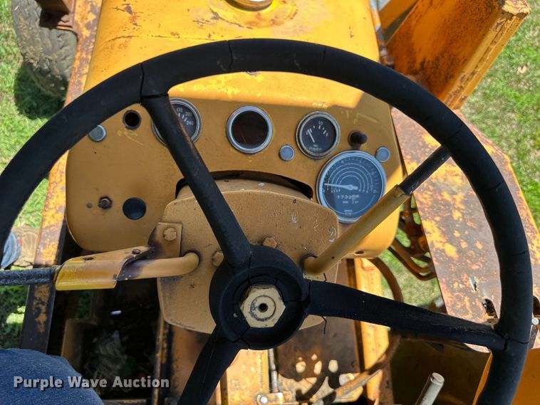 image for item EJ6975 Davis  Road Run'r  trencher