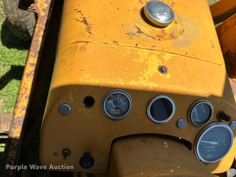 image for item EJ6975 Davis  Road Run'r  trencher