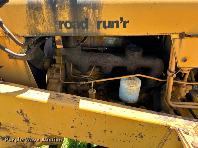 image for item EJ6975 Davis  Road Run'r  trencher