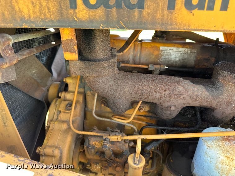 image for item EJ6975 Davis  Road Run'r  trencher