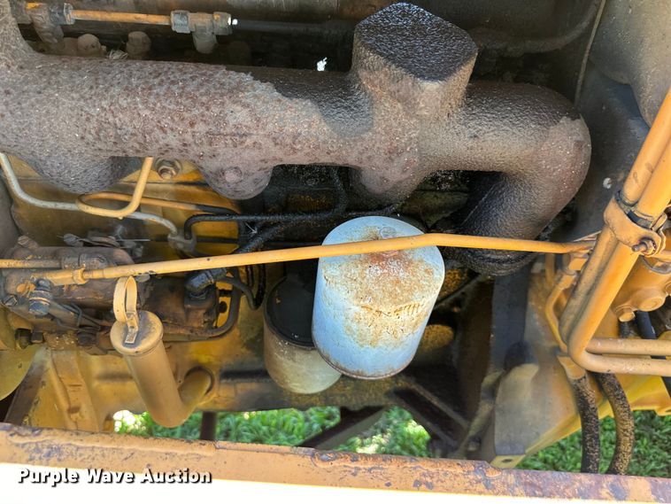 image for item EJ6975 Davis  Road Run'r  trencher