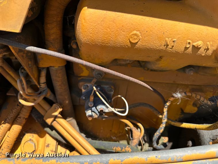 image for item EJ6975 Davis  Road Run'r  trencher